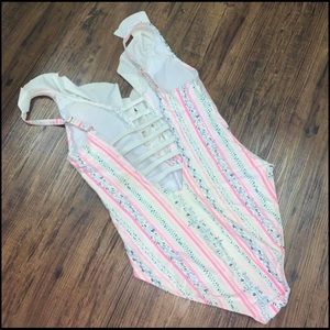 Lilly Pulitzer Carmen Swim Size 8
